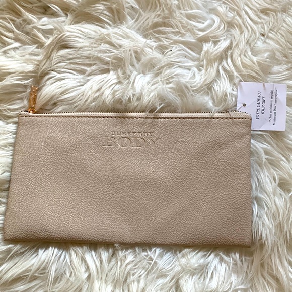 Burberry Makeup Bag Pouch NWT brand new with tag - Picture 1 of 9